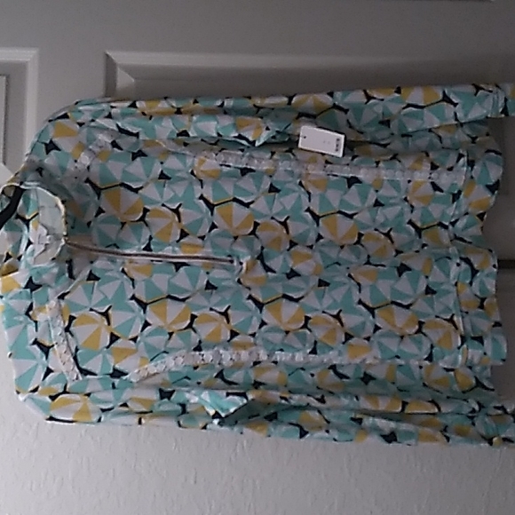 Crown & Ivy Top - Picture 8 of 8